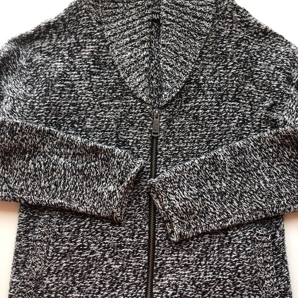 Aritzia TNA chunky salt and pepper sweater - Picture 6 of 7
